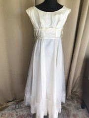 Vintage 60’s ivory ball gown made of lace, chiffon and double layers of lining