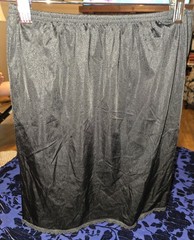 VTG Vanity Fair Nylon Half Slip Size Small 18″ Black Sissy Short Slit