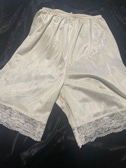 MMI 100% Anton Nylon S Made In USA Pettipants Lace Edge