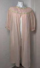 Vintage Vanity Fair 1950’s Rare Double Layer Nylon Chiffon Robe Pink/Coral *Read