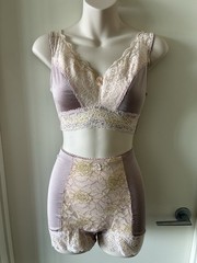 Vintage Soft Cup Bra+Girdle Retro-Style Pinup Girl Sets XS or M Black Blue Rose