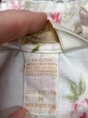 Carriage Court Womens Vintage Robe Medium Cream Light Pink Flowers Romantic