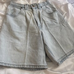 Vintage LA Gear Light Wash Denim High Waisted Pleated Shorts Womens 10M USA Made