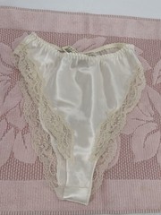 Victoria’s Secret Vintage Satin Bikini With Lace Trim Ivory Size P