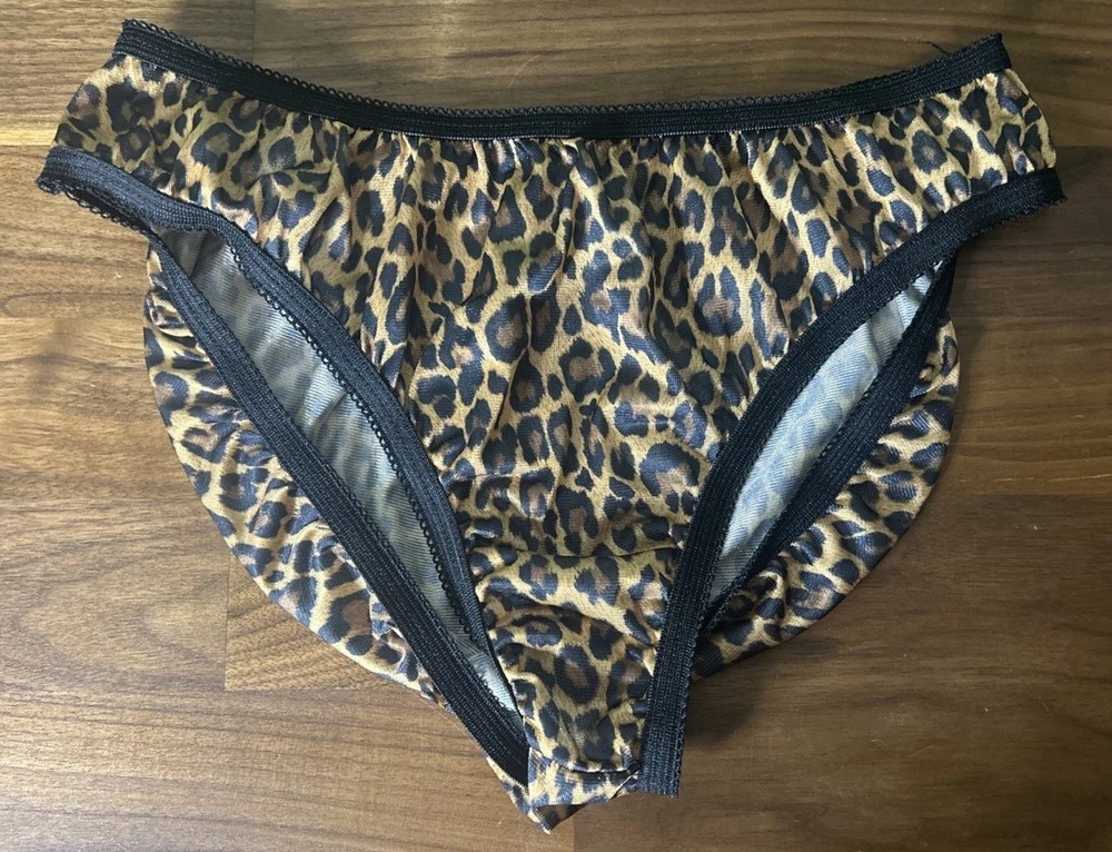 Vtg BIKINI Panties FULL FIGURE PETRA FASHIONS M Leopard Print Nylon Second Skin