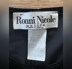 Long black, sleeveless velour and sparkle gown 10P