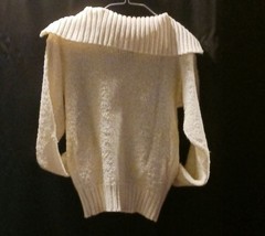 70s Vintage Collared Full Zip Sweater similar to light teddy bear material Lg