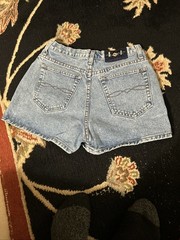VNTG. l.e.i. Denim Short Shorts~5 Pocket~5 Tab Buttons~27” Waist~13” Length~EXC