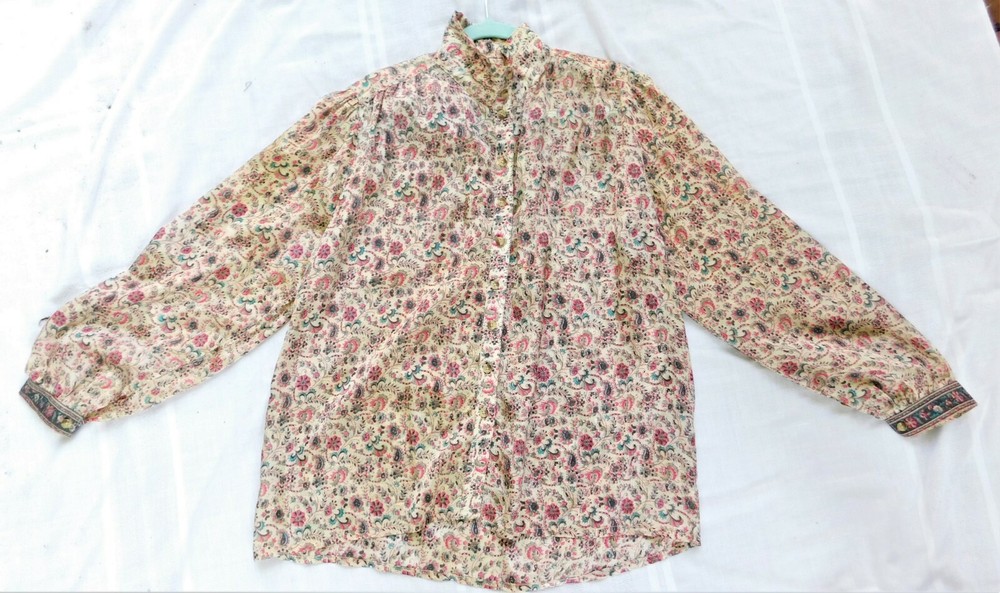VINTAGE 1960’S HOME SEWN WOMEN’S SILKY FABRIC BLOUSE BUST 46