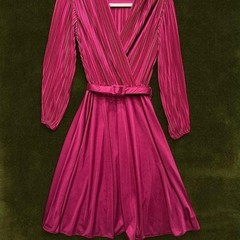 1980s Liz Claiborne Fuchsia Accordion Pleat Midi Dress with original belt XS/S