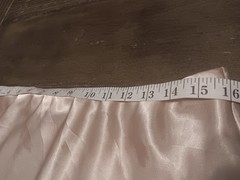 Express Satin Half Slip Beige Size L Regular Waist to Hem 30 in MPN 6701 skirt