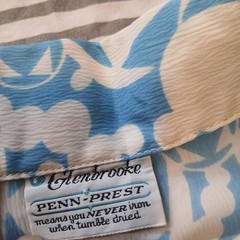 Vintage 70s GlenBrooke Medium Long Sleeve Baby Blue White Funky Graphic Dart