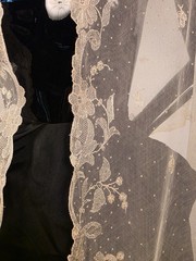 VICTORIAN 19TH C HAND MADE LACE LONG STOLE W RICH FLORAL DESIGNS FOR DRESS
