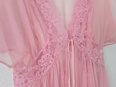 VTG Sheer Nylon Lace House Coat Robe Flutter Sleeve Lingerie Bright Pink Medium