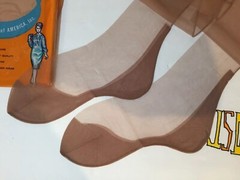 3 PAIRS 8 1/2 X 29” SEAMED F/F FLAT KNIT VINTAGE 15DEN NYLON STOCKINGS CHAMPAGNE