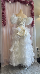 Vintage 80s 90s Beaded Wedding Dress White Off Shoulder Bow Back Veil XS