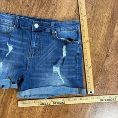 Distressed indie hipster denim shorts Indigo Rein