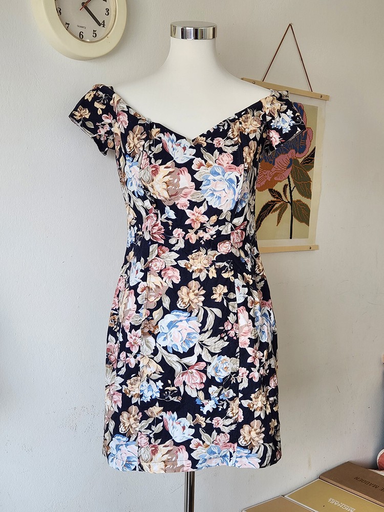 Vintage Legenes floral sneath dress, size 14 *** FREE SHIPPING made in Cyprus