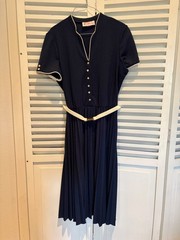 Vintage 60s-70s Kay Windsor Belted Short sleeve Navy white Dress Large