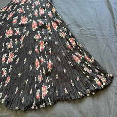 Vintage 90’s Neo Nostalgia Black Floral Rayon Crinkle Maxi Skirt. Small. Boho.