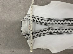 1960s Peck & Peck Fifth Avenue White Embroidered Two-Piece Set Size 9/10