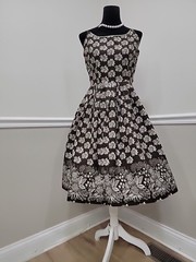 Vintage Cotton Floral Dress Full Skirt Retro 50s/ Mid Century Style