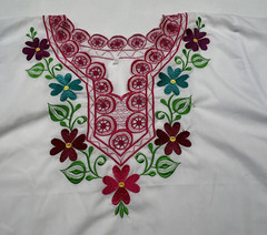 VTG Mexican Top Womens 36 White Embroidered Pink Floral Scalloped Measures XL