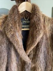 Sperber Argentina Golden Nutria Shades of Brown Fur Coat Shoulder Pads SZ M – L