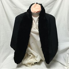 Black Fur Shawl Wrap Sleeveless Cape 2 Front Hooks Lloyds Furs Hartford Conn
