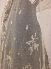 VICTORIAN 19TH C HAND MADE LACE LONG STOLE W RICH FLORAL DESIGNS FOR DRESS