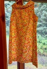 Vintage 60s Mod Daisy Floral Mini Shift Dress – very lovely!