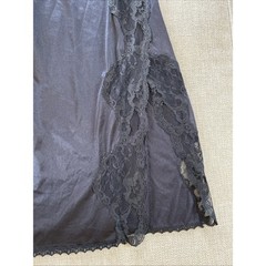 Vintage Dixie Belle Half Slip Black Anti-static Size Medium Lace Trimmed Slits