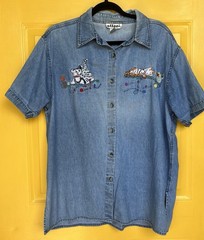 Vintage 90s Effeci Short Sleeve Embroidered Cat and Yarn Denim Button Up Size L