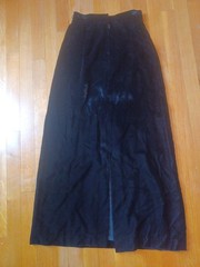 Vintage 1970s/1980s Intuitions Union-Made Black Velvet Gothic Maxi-skirt