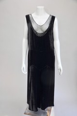 Antique VTG 1920s Black Silk Velvet Sleeveless Shift Dress Rhinestone Top M-XL