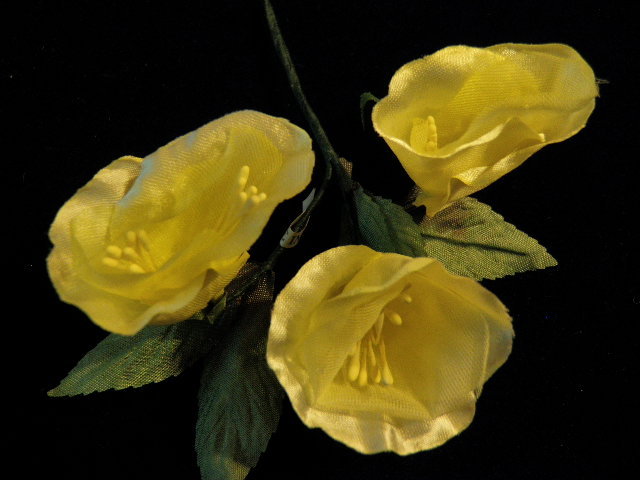 Vtg Millinery Flower Bell Shaped 1 3/4″ Lot of 3 Yellow for Hat + Wedding Y46
