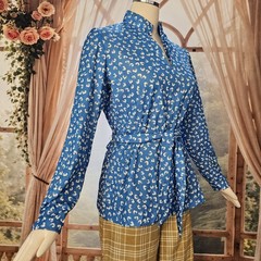 Vintage 1970s Blouse Top Shirt Blue White Print Long Sleeve Tie Belt Band Collar
