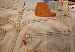 90’s Levi’s VTG 501 Button Fly Jeans Women 27.5 x30 Distressed Light Blue-4C