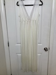 Vintage Dream Away Size M White Satin Plunge Neckline Pink Ribbon Night Gown