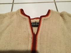 Vintage Hand Knit 100% Wool Chunky Knit Sweater Size S-M Peasant Style Handwoven