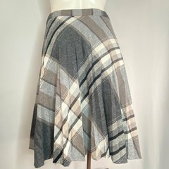 Vintage 1970s gray plaid skirt XXL plus size 42″ waist white black A line wool