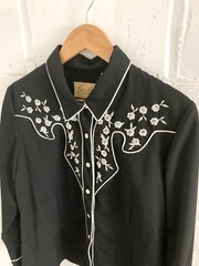 VTG 90s Scully Black Floral Embroidered Western Shirt Pearl Snap Cowboy Womens M