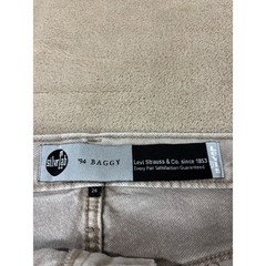 Vintage Levi’s Silver Tab Womens size 26(30)W 31L Cream White ’94 baggy