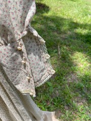VTG 70’s Gunne Sax Tiny Pink Roses off White Ribbon Lace Cottage Prairie Dress 7