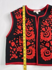 Vtg Narodna Radinost Beograd Folk Art Black Red Floral Handcrafted Vest Size 38