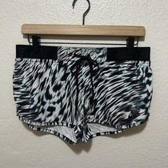 Nike Red Tag Y2K Board Shorts Women’s Medium Abstract Print Surf Skater