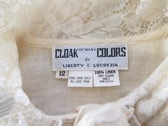 Vintage Cloak of Many Colors Ivory Linen L/S Lace Collar Bib Victorian Blouse S