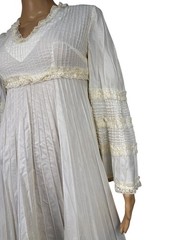 VTG 70s Tachi Castillo Ivory Prairie Maxi Dress Lace Pintuck Bell Sleeve Boho