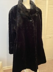 Gorgeous Chic Mariel Vintage Faux Fur Black Coat Pockets Lined Collared