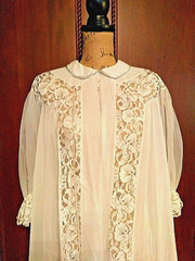 Vintage Eyeful by the Flaums Ornate Sheer Nylon Lace Robe 1950’s